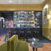 Deluxe Hotel Adriano